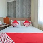 Oyo 1560 Capital Hotel