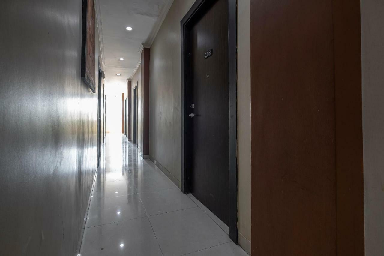 Oyo 1560 Capital Hotel Makassar
