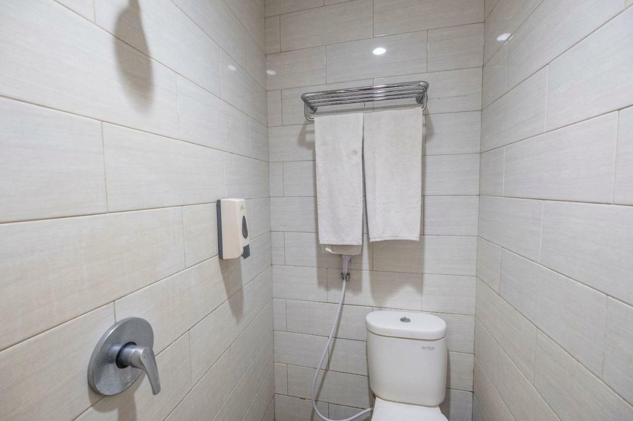 Hotel Oyo 1560 Capital Makassar