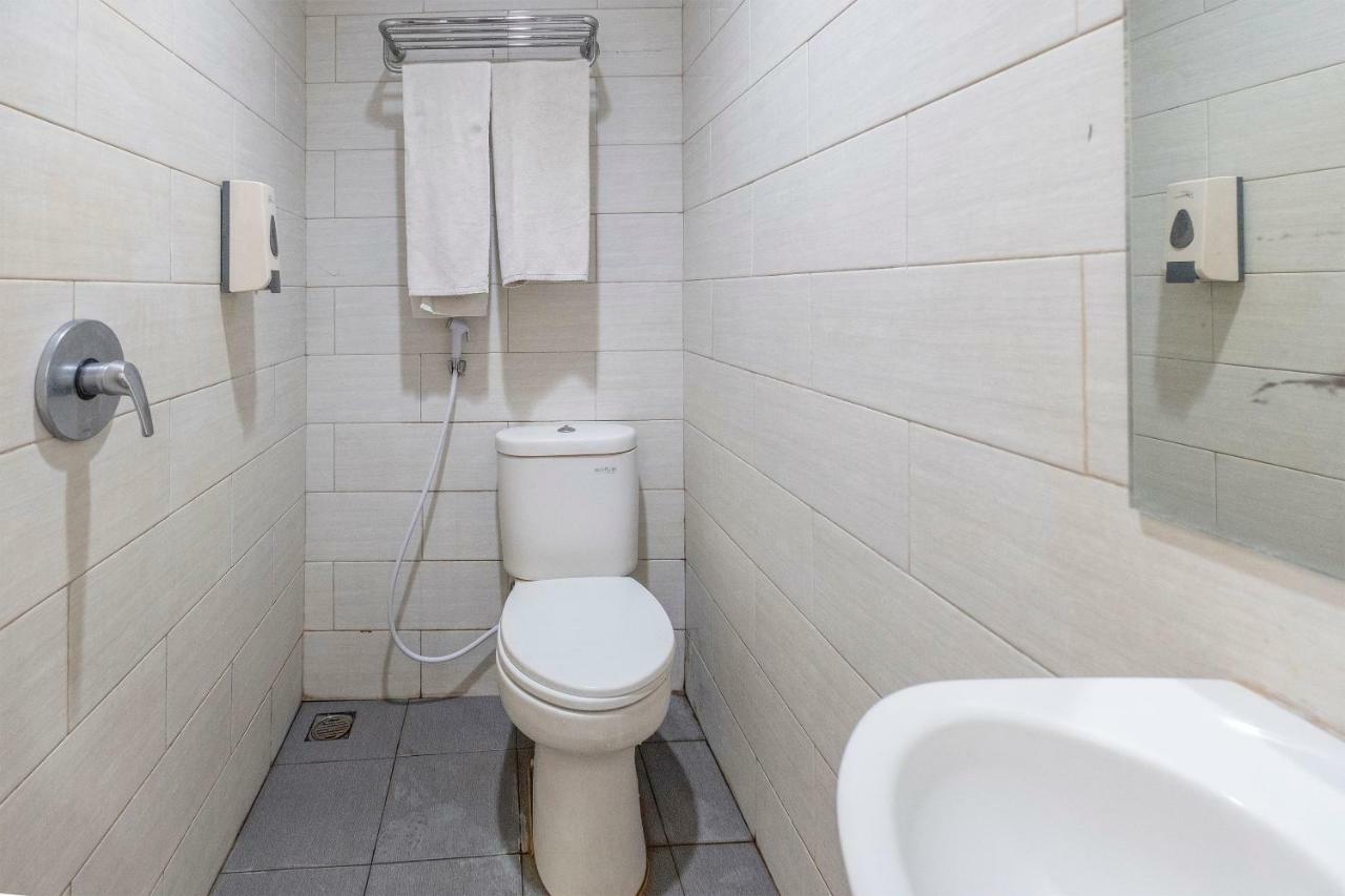 Oyo 1560 Capital Hotel 2*