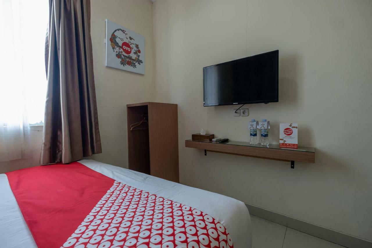 Oyo 1560 Capital 2* Makassar