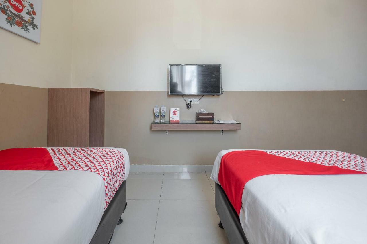 Oyo 1560 Capital 2* Makassar